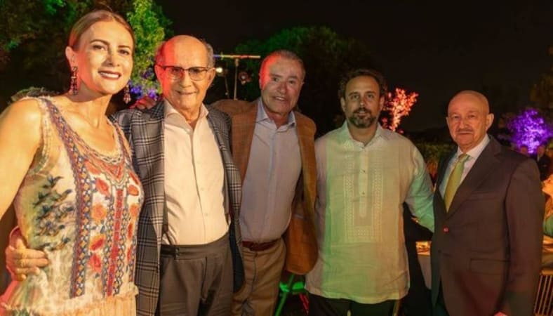 Rosy Fuentes, Juan Antonio Pérez Simón, Quirino Ordaz, Ignacio Maluquer y Carlos Salinas de Gortari / Foto: Vanitatis El Confidencial