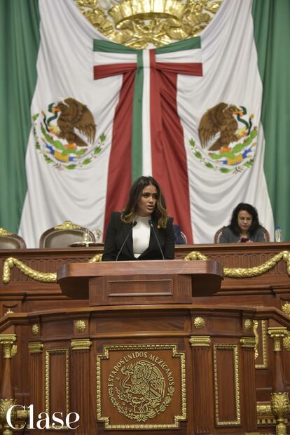 Alessandra Rojo de la Vega se estrena como legisladora