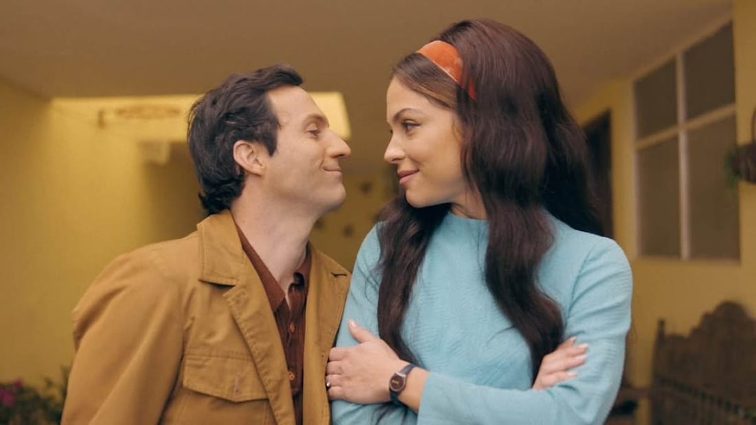 Paulina Dávila y Pablo Cruz en ‘Chespirito: Sin Querer Queriendo / Foto: Instagram