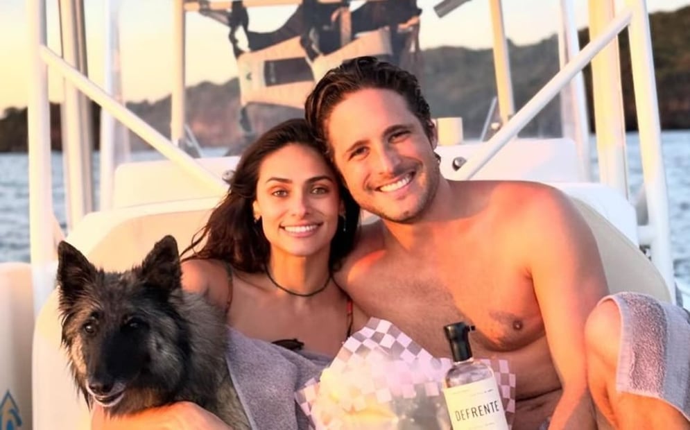 Diego Boneta y Renata Notni celebran su aniversario / Instagram