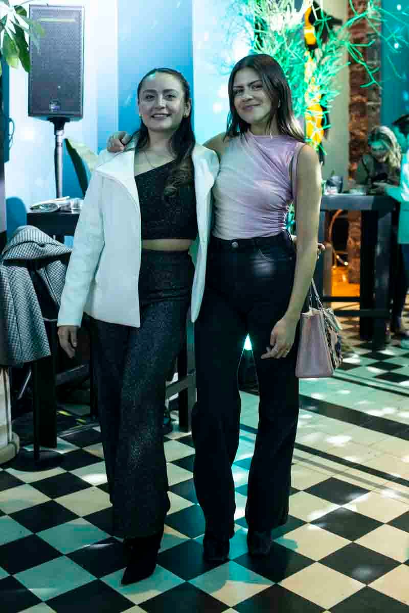Pao Herández y Paola Velázquez. (Foto: Esteban Torreblanca)