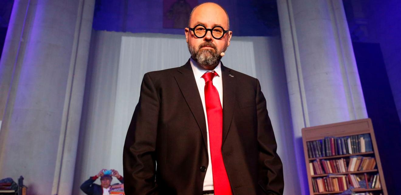 El escritor Carlos Ruiz Zafón murió de cáncer a los 55 años