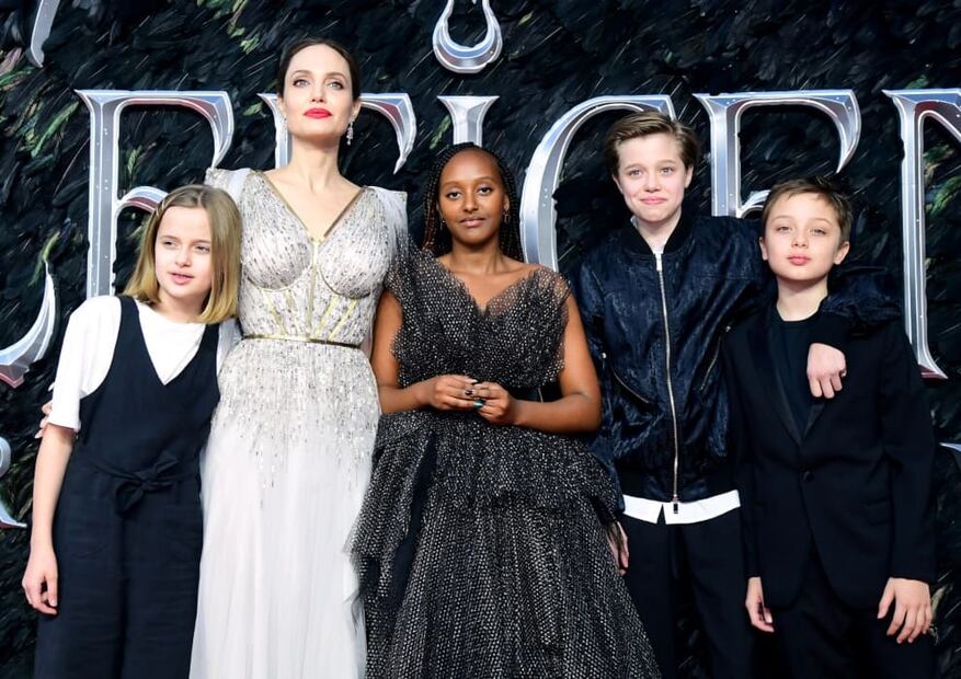 Angelina Jolie con sus hijos, Vivienne, Zahara, Shiloh y Knox en 2018 / Foto: Getty Images