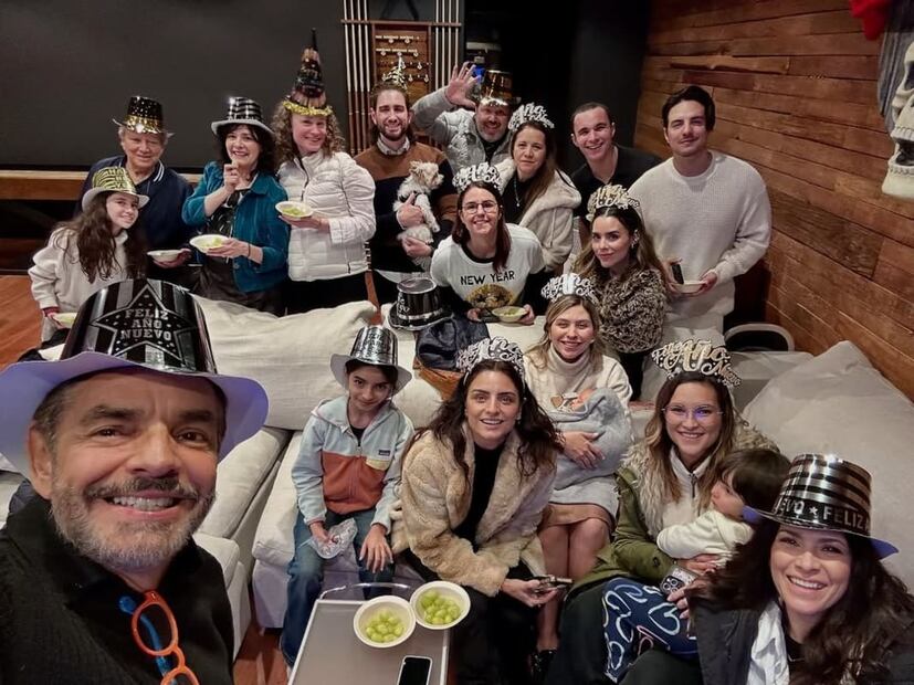 Eugenio Derbez y Alessandra Rosaldo con su familia / Foto: Instagram