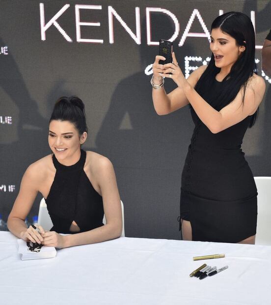 Filtran canción de Drake que desdeña a Kylie Jenner; ofrece disculpas