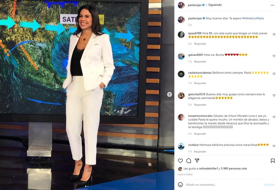 Paola Rojas, de vuelta a los 90 con elegante traje muy en tendencia