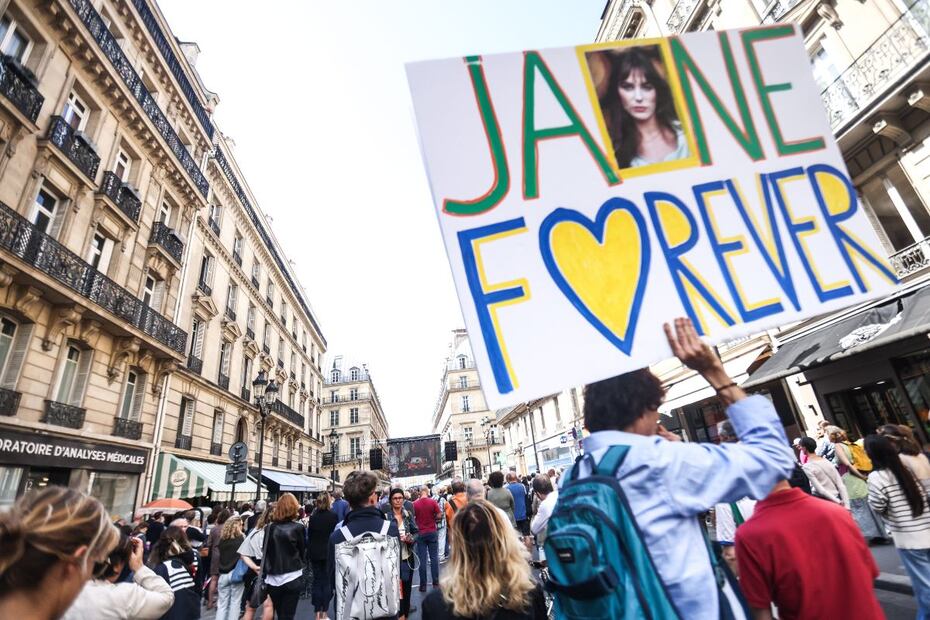 Cientos de franceses se despiden de jane Birkin / AFP