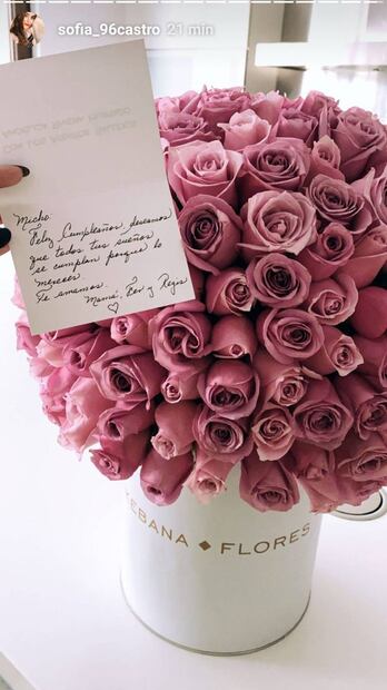 Sofía Castro celebra 23 años con flores de Angélica Rivera y el amor de su novio 
