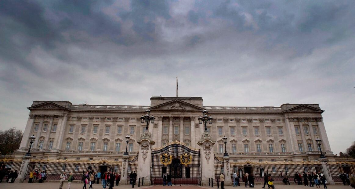 El palacio de Buckingham será reparado por fuga de agua