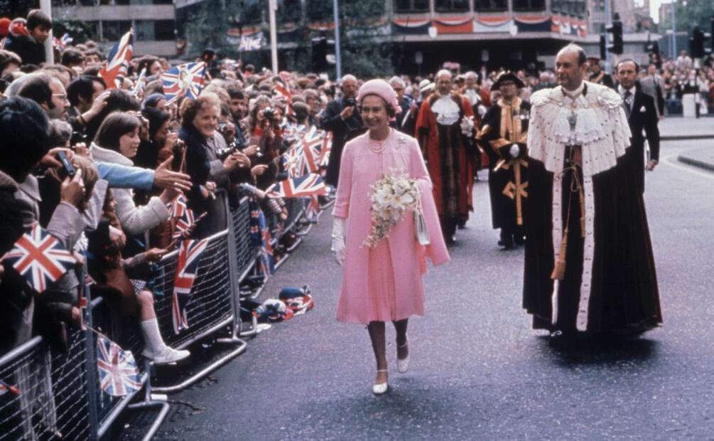 Harry y Meghan sí podrían asistir al jubileo de la reina Isabel II