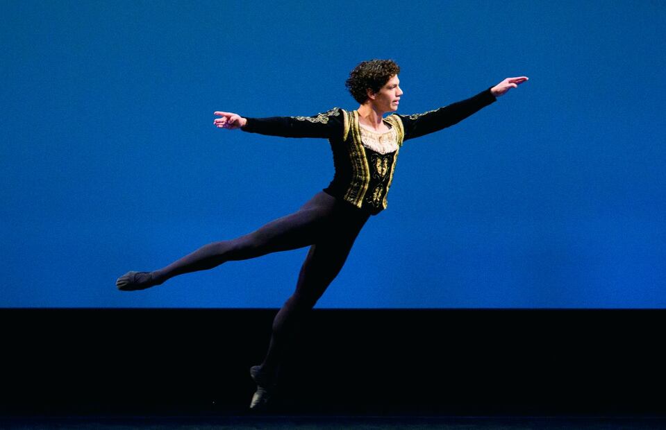 Conoce el lado íntimo de Isaac Hernández, el mejor bailarín de México