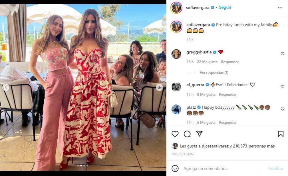 Sofía Vergara cumple 50 años y lo celebra con un corsé blanco y rojo
