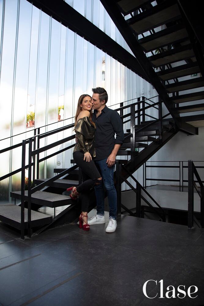 Claudia Álvarez y Billy Rovzar, a dos años de casados siguen derrochando amor