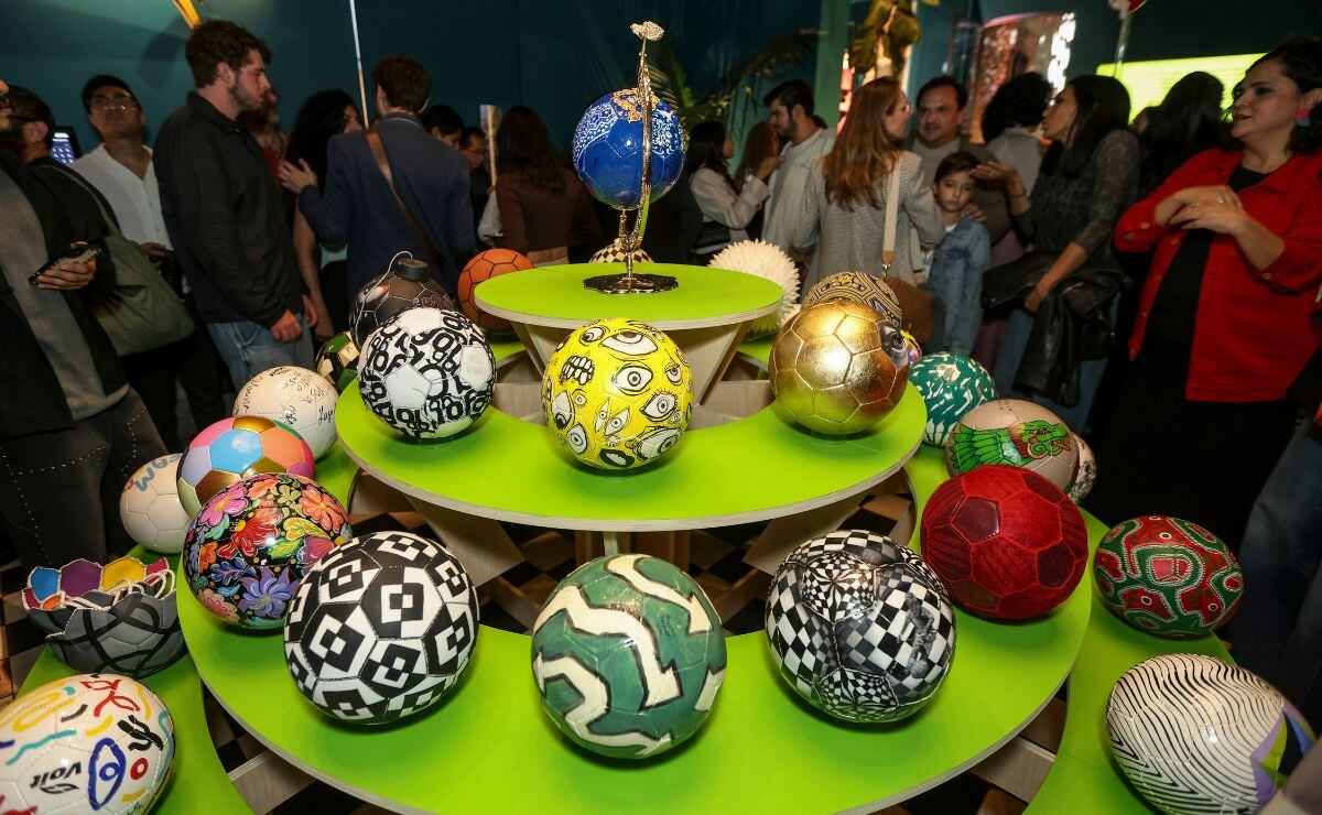 La exposición 'A Lot of Balls' / Foto: Esteban Torreblanca
