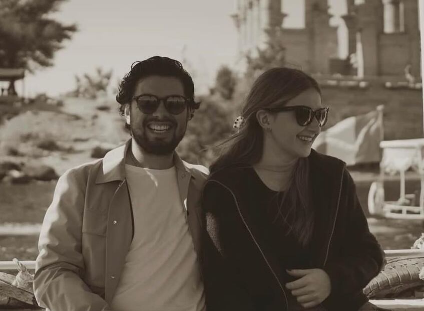 Alejandro Peña con su novia Marian Ralph en Egipto / Foto: Instagram