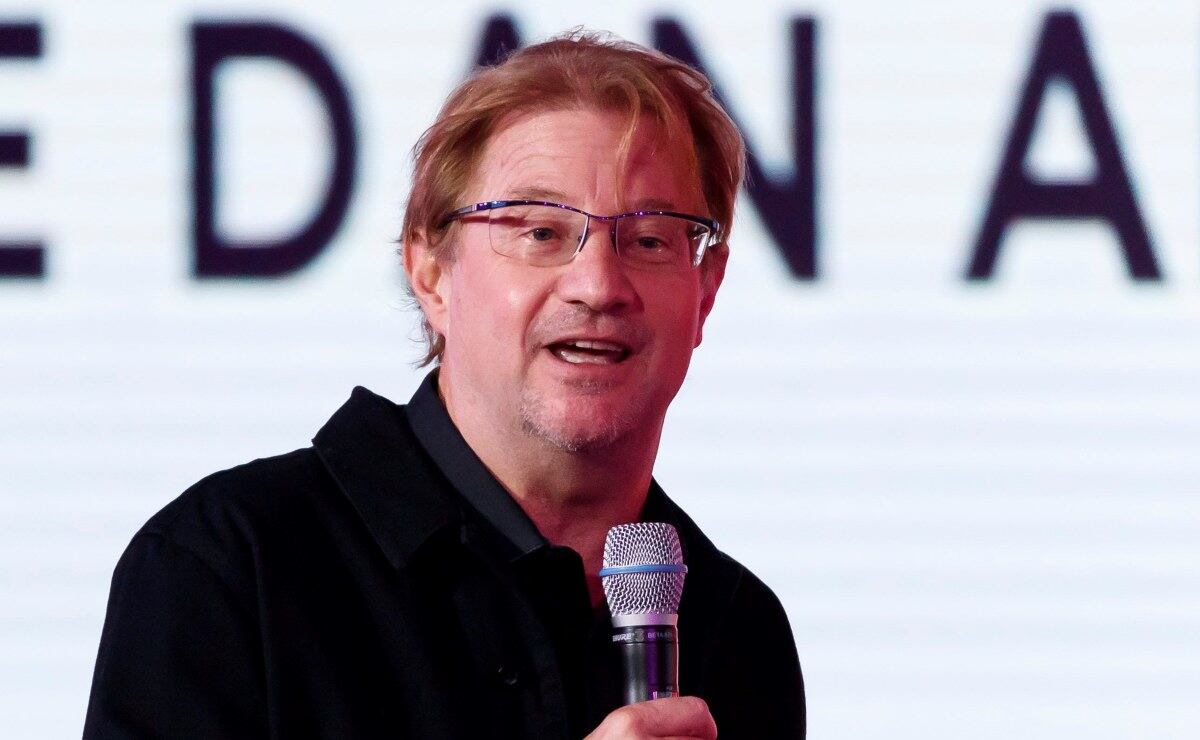 Andrés Roemer se retira como embajador de la UNESCO