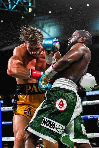 Floyd Mayweather gana 30 millones de dólares por anunciar criptomonedas en la pelea con Logan Paul