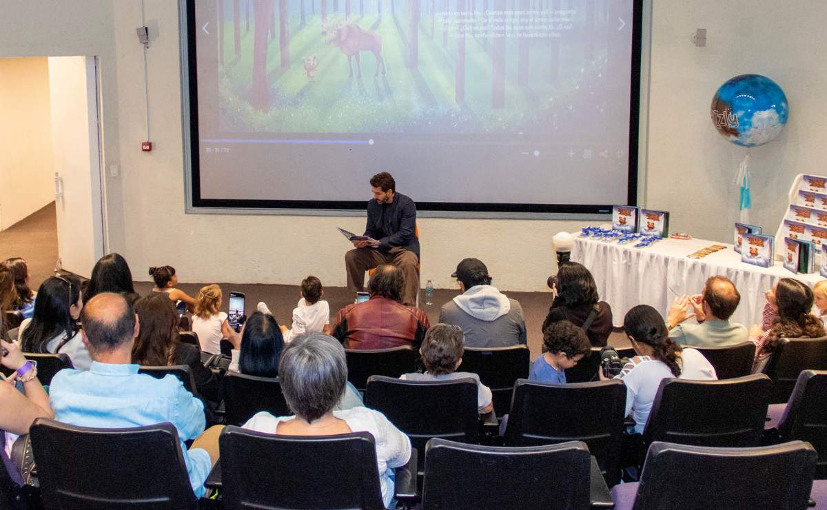 Arap Bethke presentó 'Pizzly' / Foto: Angélica Chema