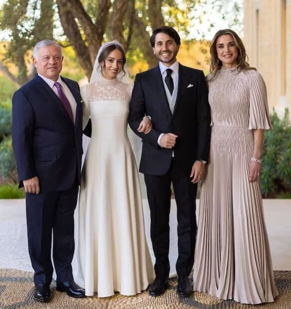 El rey Abdalá y Rania de Jordania en la boda de su hija Iman y Jameel Thermiotis / Foto: Instagram