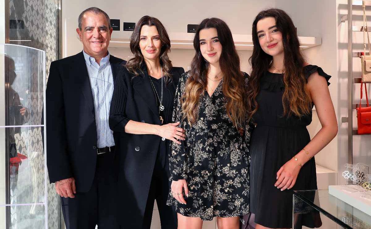 Aline Bortoloti en venta especial de Roberto Verino