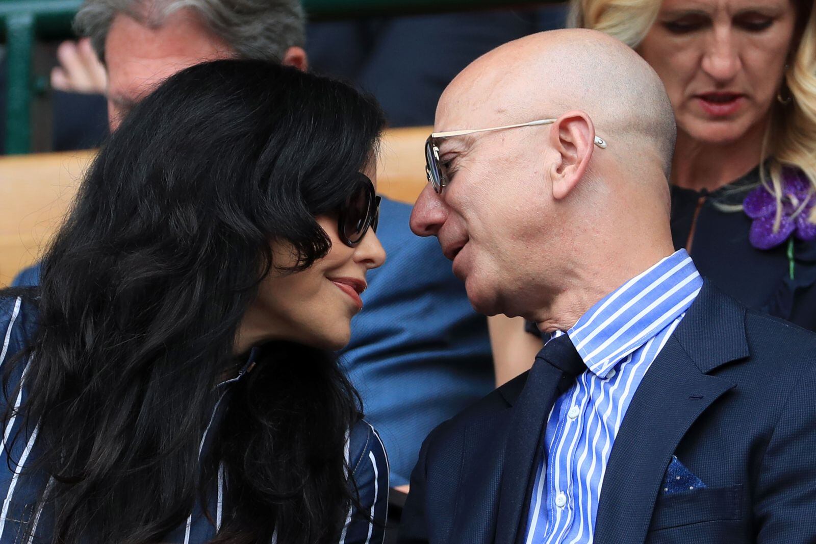 Las fotos más románticas de Jeff Bezos y Lauren Sanchez en Wimbledon 