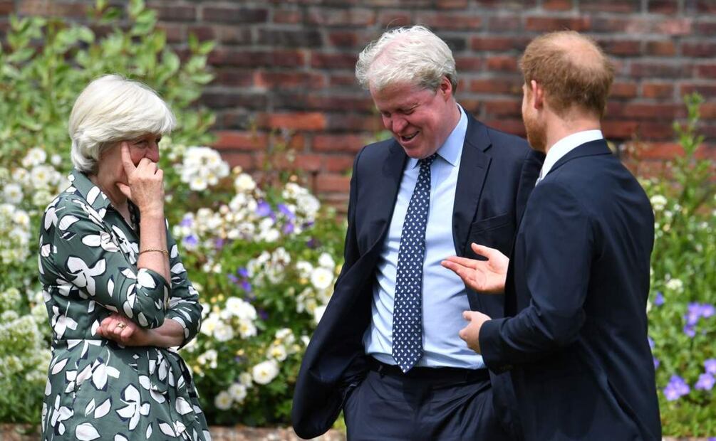 Diana de Gales: Develan su estatua en el palacio de Kensington