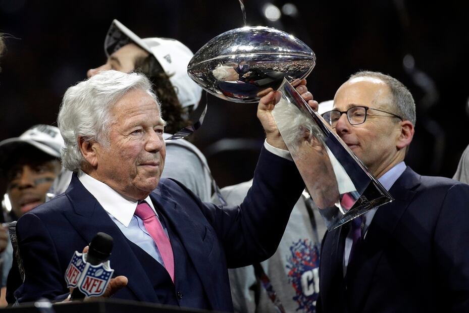 Robert Kraft, dueño de los Patriotas de Nueva Inglaterra, acusado por delitos sexuales