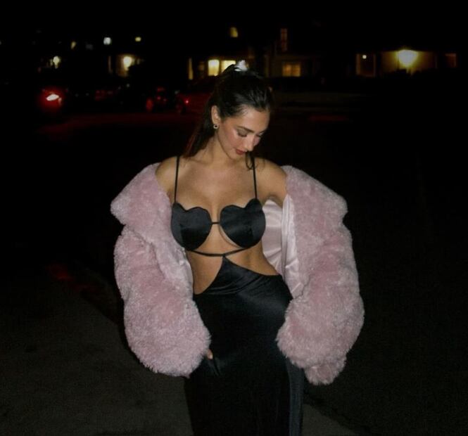 El look de Nicole McPherson para el 14 de febrero / Instagram