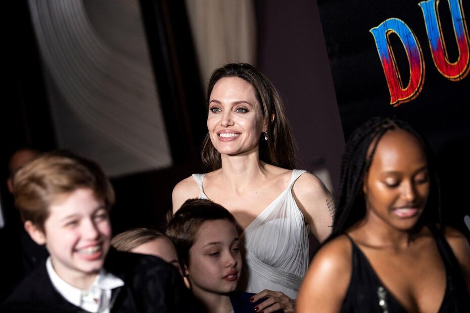 Angelina Jolie habla de su divorcio de Brad Pitt: "tengo que redescubrir la alegría"