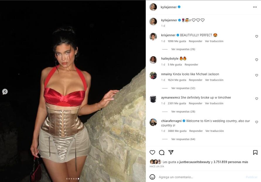 Instagram: @kyliejenner