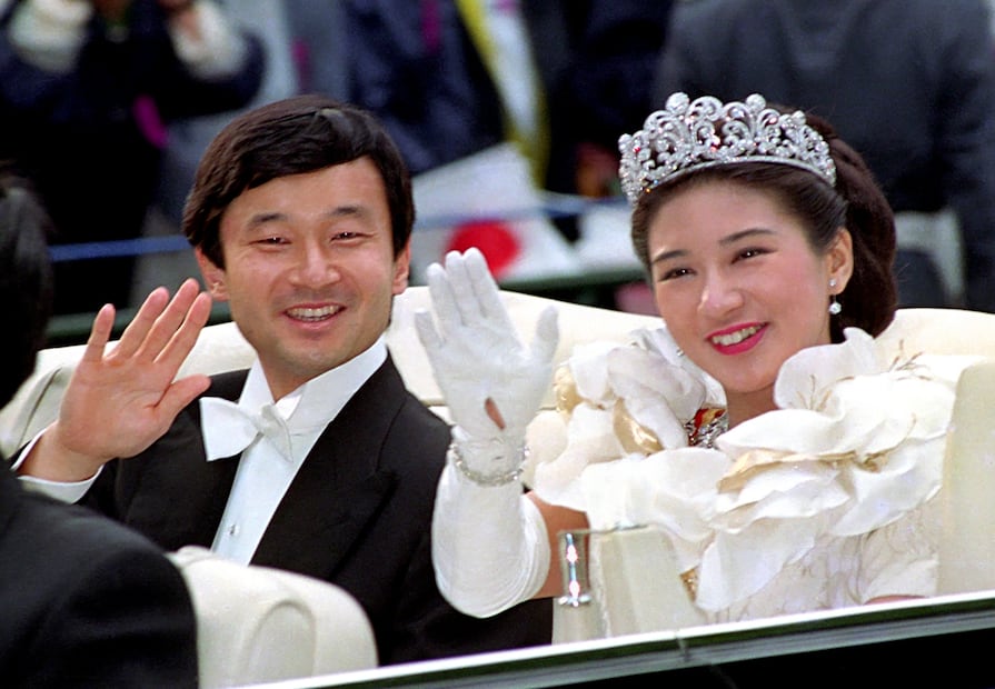 La historia de amor del emperador Naruhito y la emperatriz Masako en su aniversario de bodas