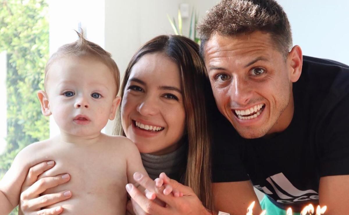 Javier “Chicharito” Hernández y Sarah Kohan reciben a Nala, su segundo bebé 