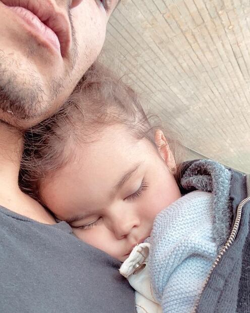 Sergio Mayer Mori posa junto a su hija Mila y su ex Natália Subtil 
