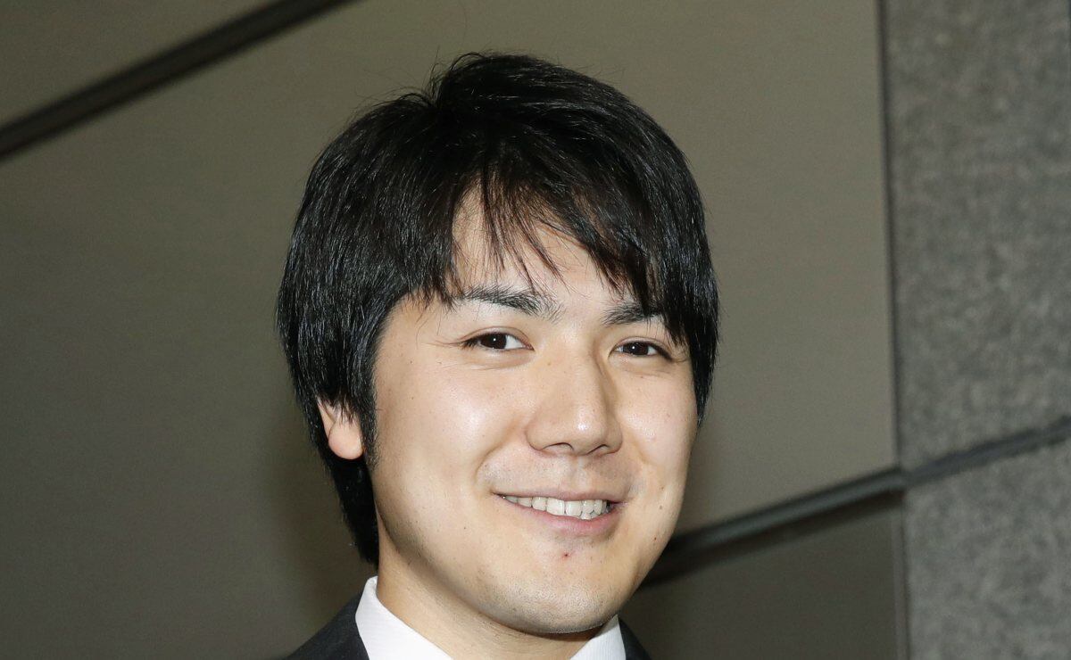 El novio de la princesa Mako de Japón se reunirá con sus suegros para explicar sus finanzas
