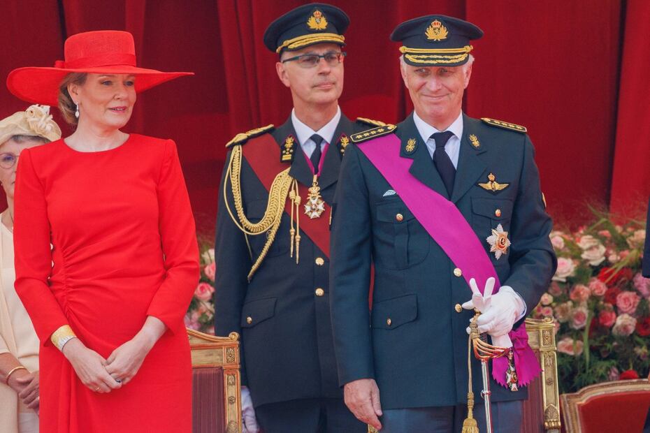 La reina Matilde de los belgas y Felipe, rey de los belgas en el desfile militar por el día nacional de Bélgica / EFE