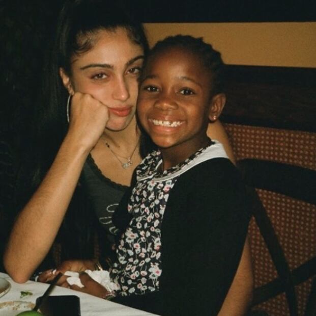 Cerca de cumplir 61 años, Madonna celebra la vida con 6 hijos