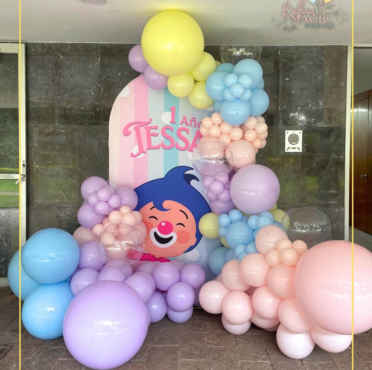Así fue la primer fiesta de cumpleaños de Tessa / Foto: Instagram @balloonmagic_mx