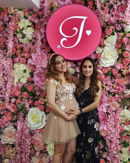 Ella es Silvia, la guapa hermana de Sherlyn 