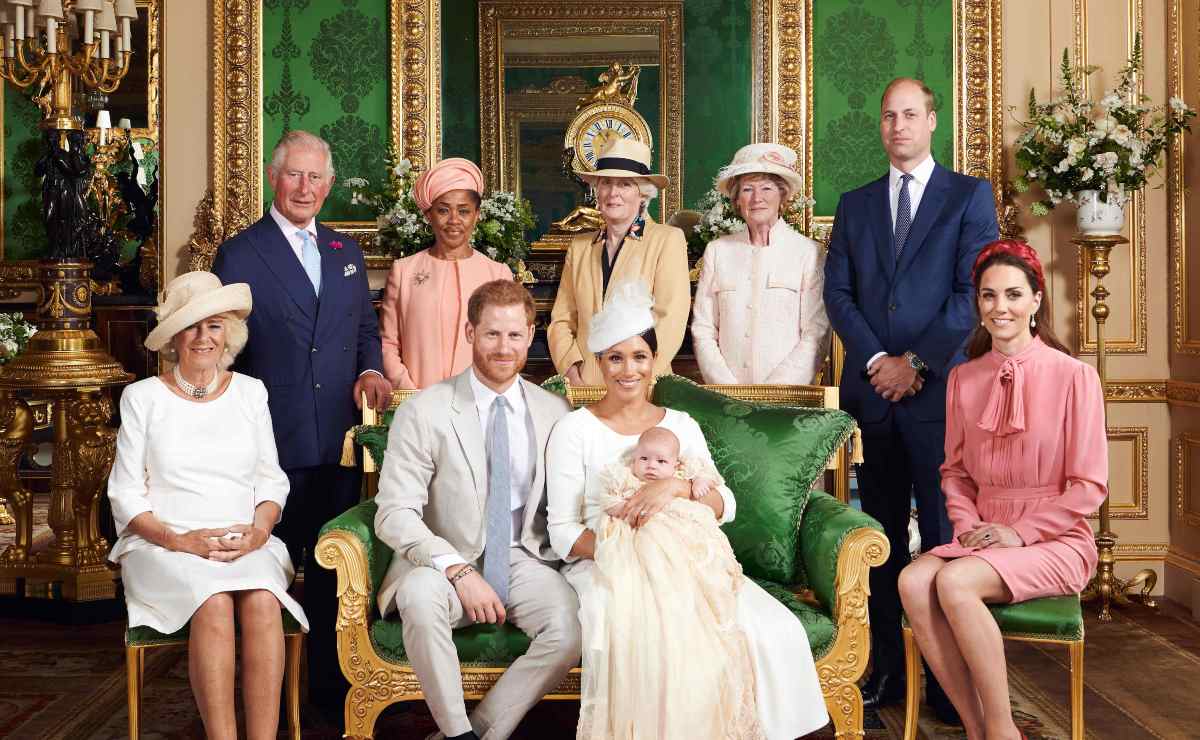 Harry y Meghan rechazaron el título "Conde de Dumbarton" para Archie por tener la palabra "tonto"