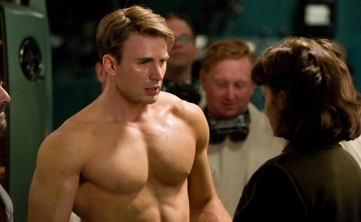 Este es el significado de los tatuajes de Chris Evans