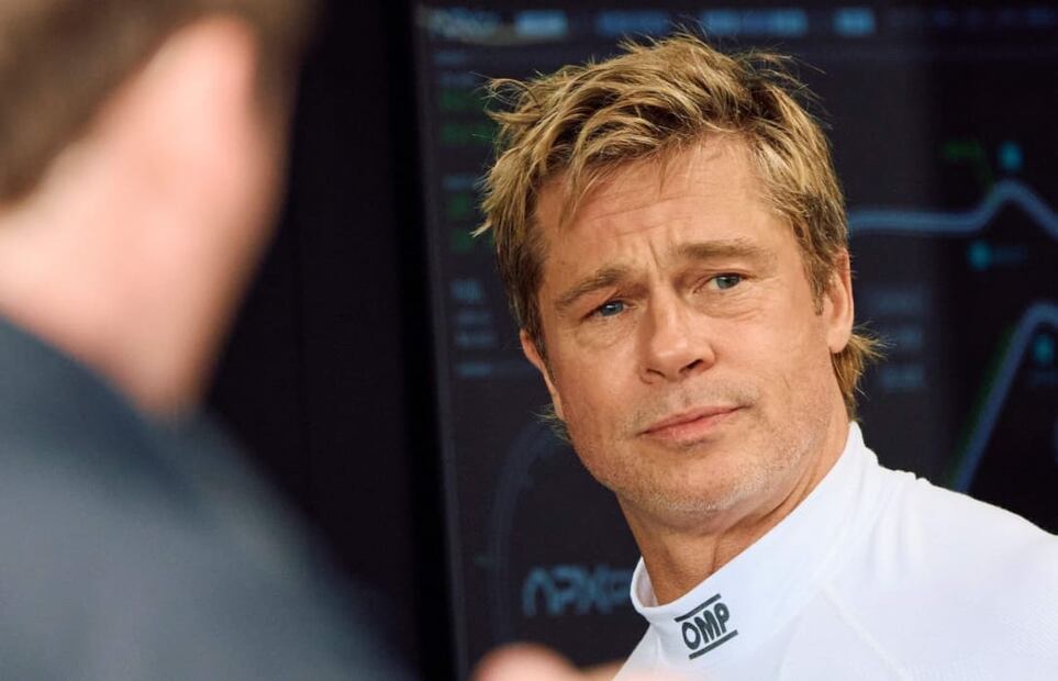 Brad Pitt en el Circuito de Silverstone previo al Gran Premio de Gran Bretaña 2024 / Foto: AFP