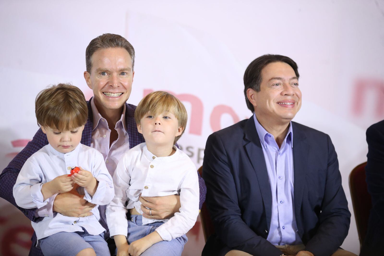 Manuelito y Emiliano, hijos de Anahí y Manuel Velasco Coello / Germán Espinosa, El Universal