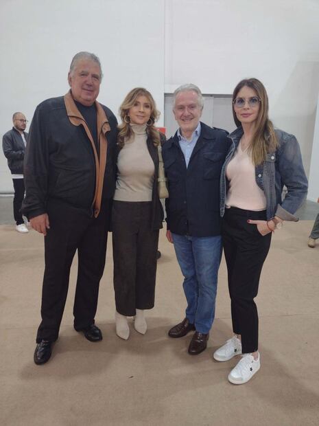 Tarde de parejas: Johanna Slim con Arturo Elias Ayub, y Santiago Creel con Paulina Velasco en Zona Maco