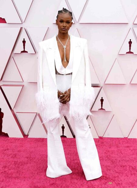 Los mejores looks de la noche de los premios Oscar 2021