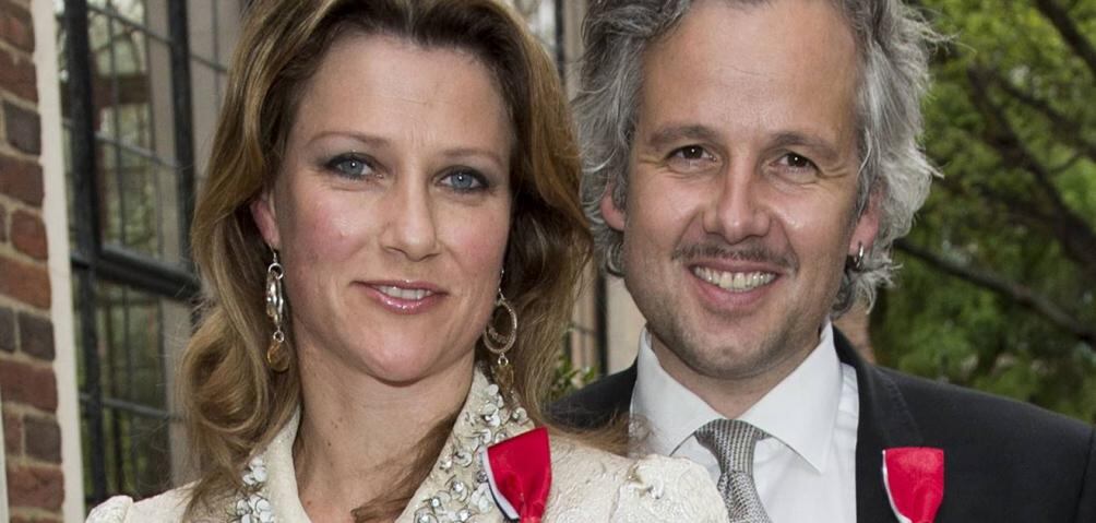 El novio chamán de la princesa Martha Louise coquetea con otras mujeres mientras ella lidia con la muerte de su ex Ari Behn