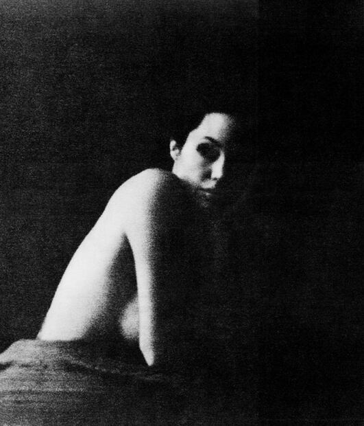 Las fotos más íntimas de Angelina Jolie tomadas por Brad Pitt