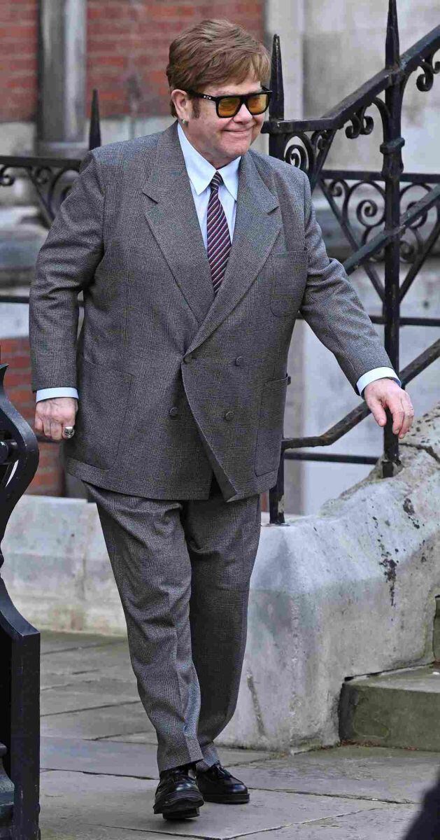Elton John se une al príncipe Harry en la Corte de Londres en demanda por uso de información privada