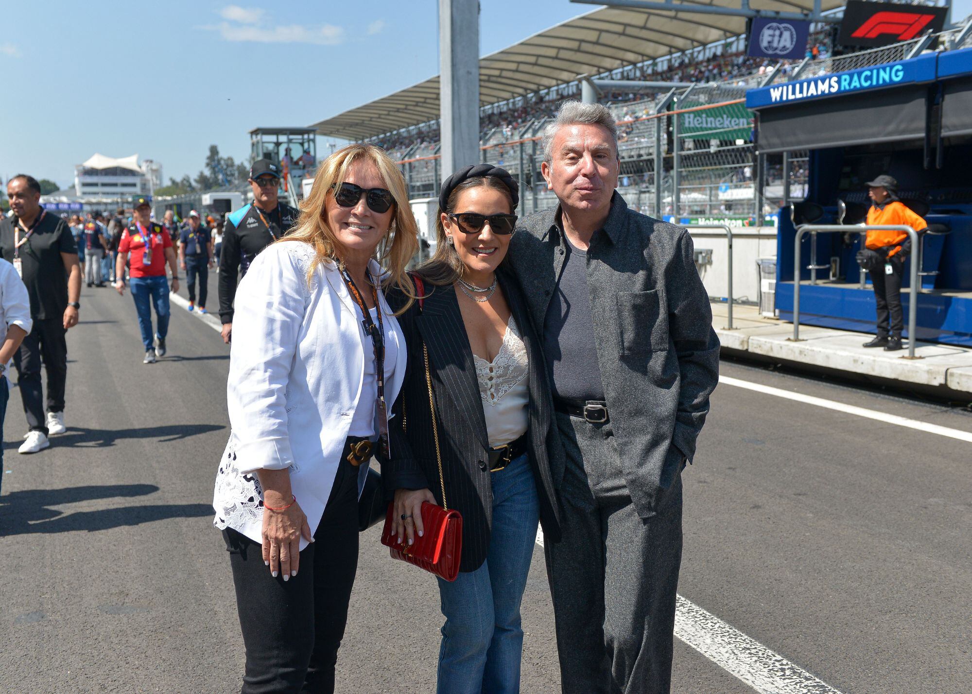 Rosaura Henkel, Silvia Rojo y Rafa Micha. (Foto: Arturo Quintero)