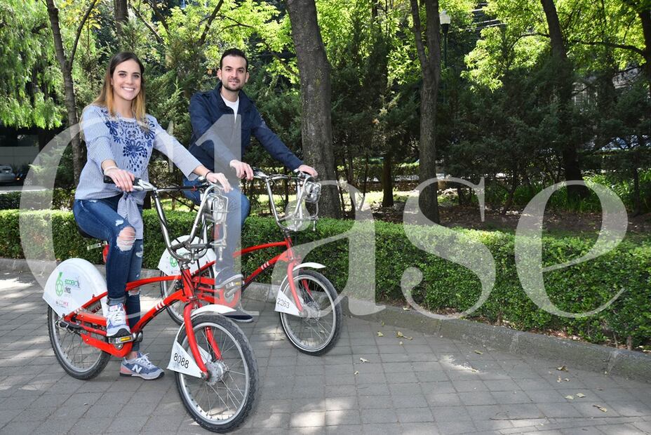 Tres parejas fitness del mundo social 