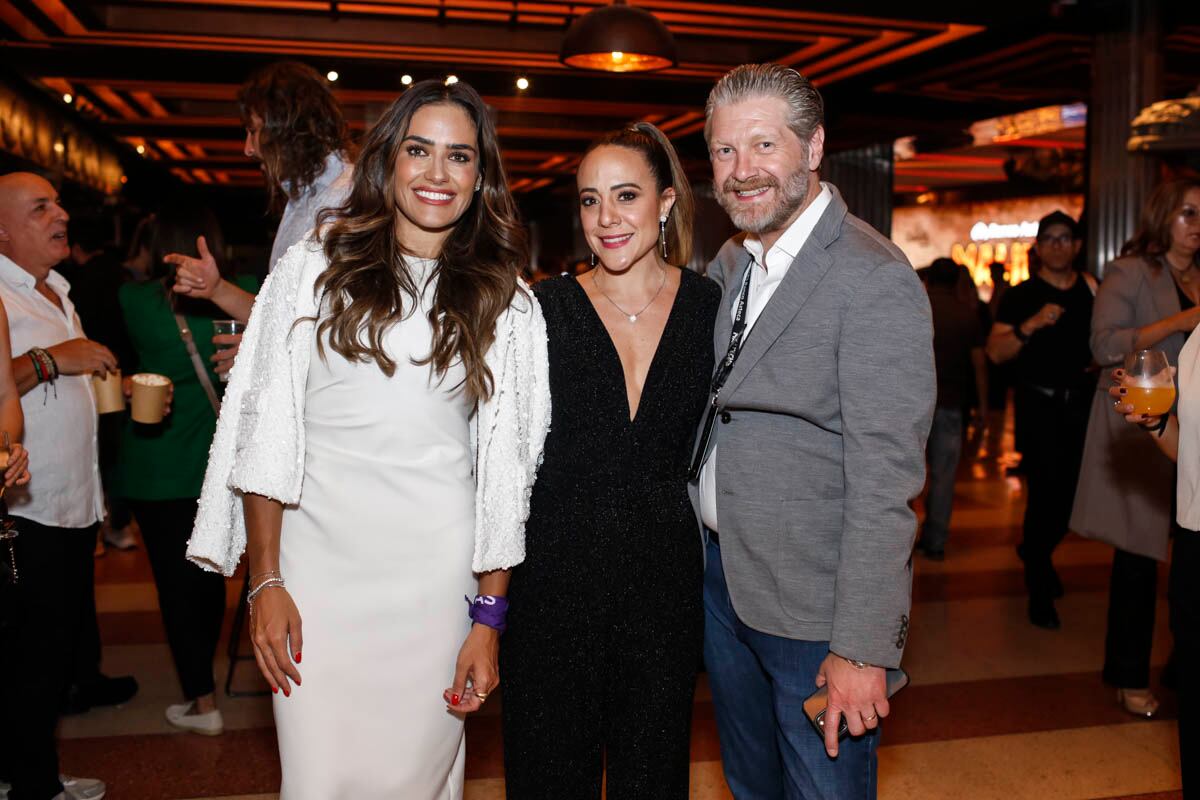 Alessandra Rojo de la Vega, Jessica Ficachi y Luciano Pascoe. (Foto: Esteban Torreblanca)